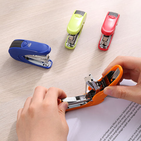 Effortless Stapler – Red, 15 Sheets